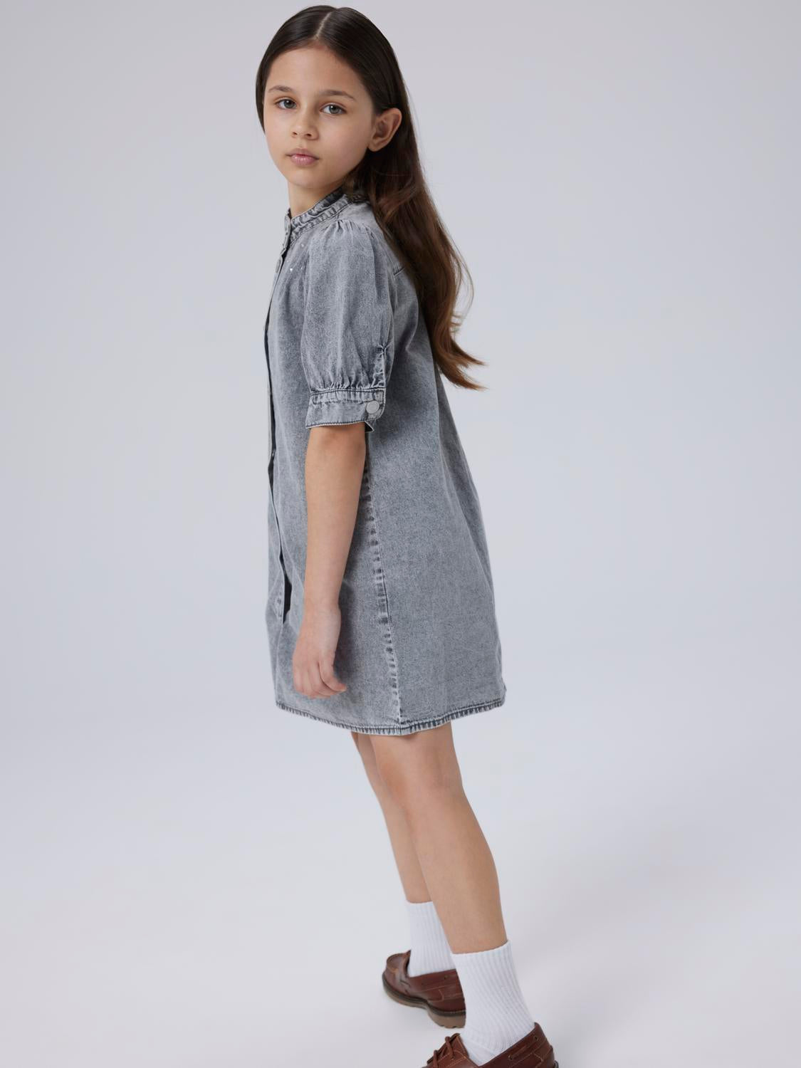 model_shot-creative