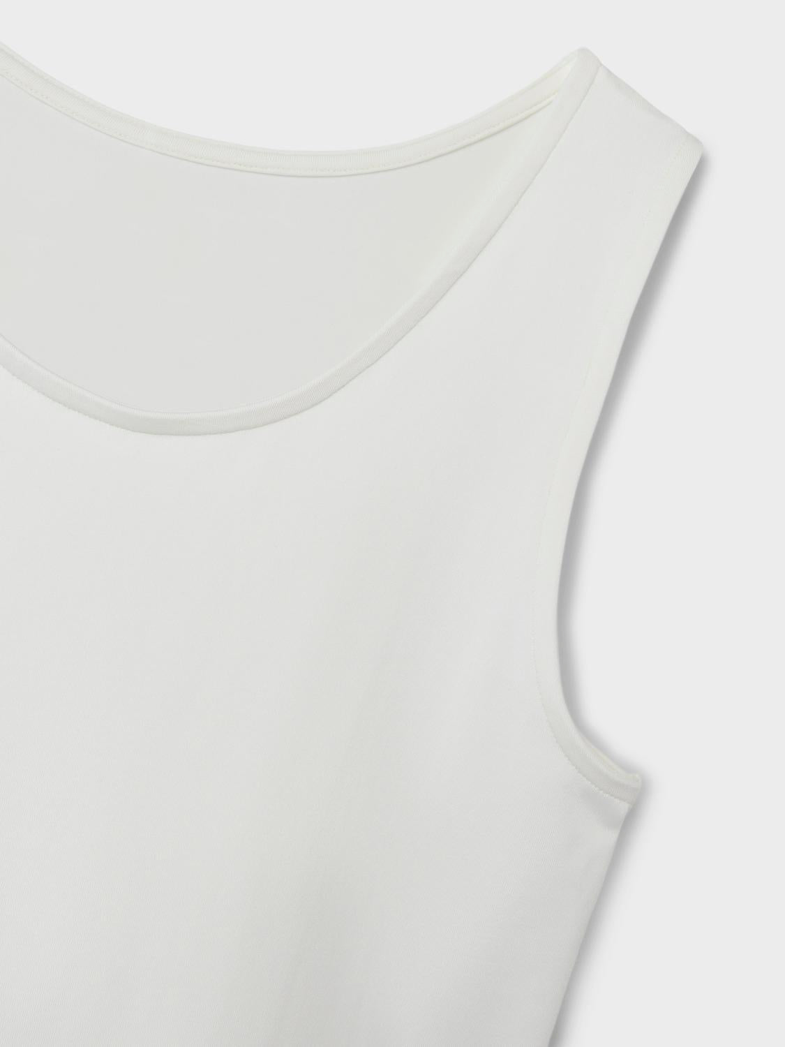 model_shot-front_full