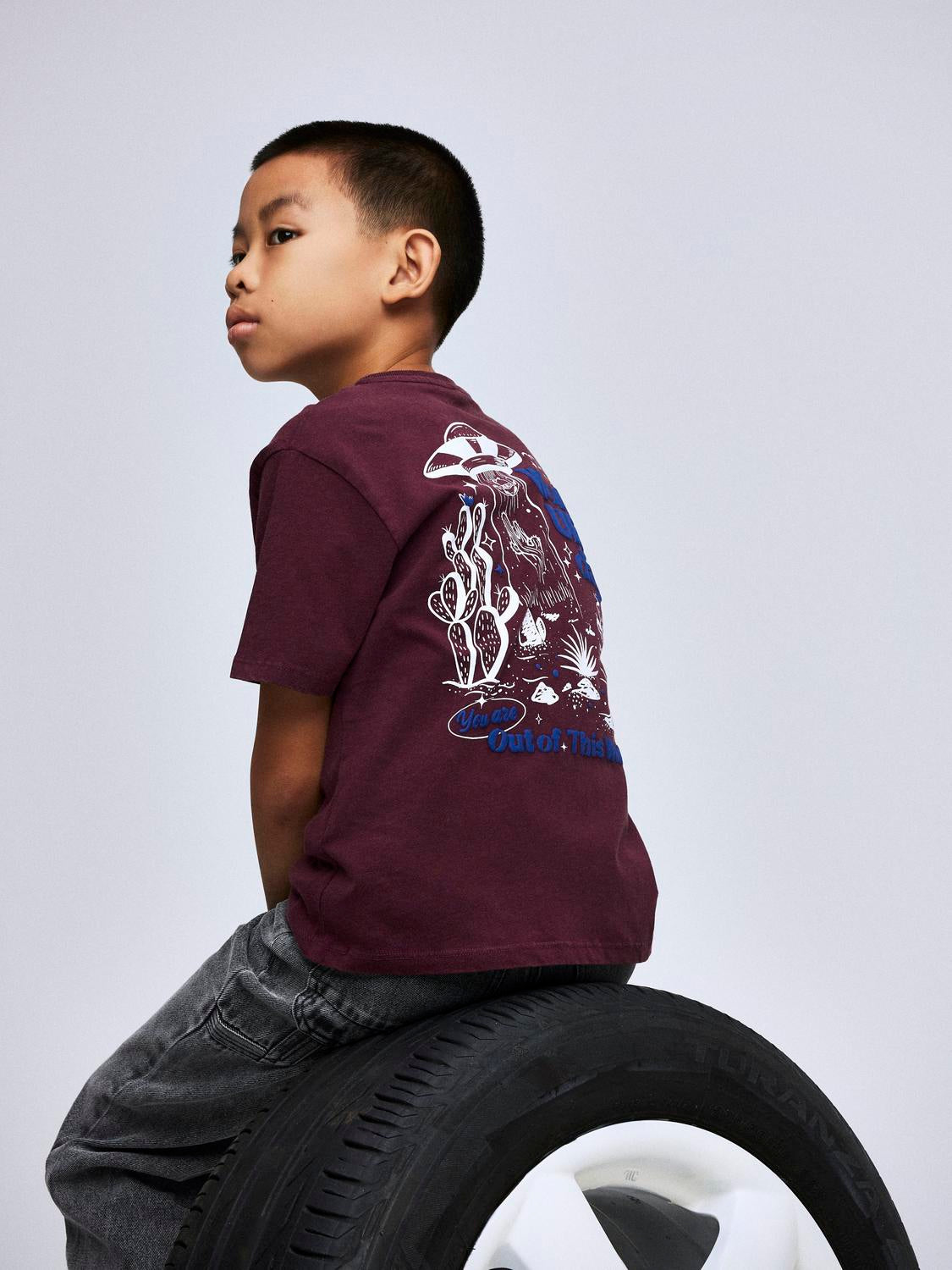 model_shot-creative